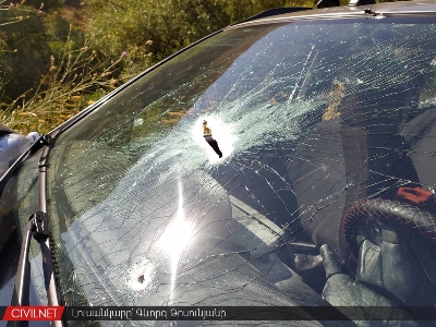 Civilnet: Azerbaijan targets civilian car in Armenia’s Jermuk city (PHOTOS)
