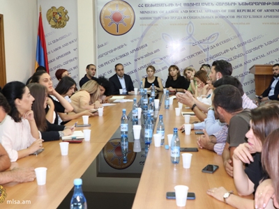 ԱՍՀ փոխնախարարներն ընդունել են ՀԿ-ների եւ սոցիալական նախաձեռնությունների ներկայացուցիչներին