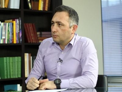 Չորս տարի առաջ մարդիկ փորձեցին խափանել Ռոբերտ Քոչարյանի ասուլիսը, այսօր խնդրում են, որ առաջնորդի իրենց․ Սևակ Հակոբյան