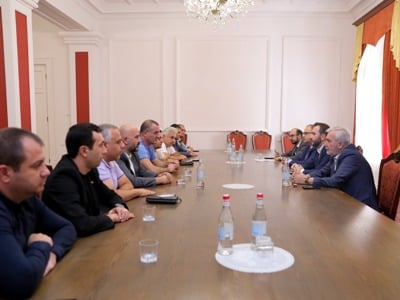 ՔՊ-ական պատգամավորները հանդիպել են Արցախի պատգամավորների հետ. քննարկվել են առկա մարտահրավերները