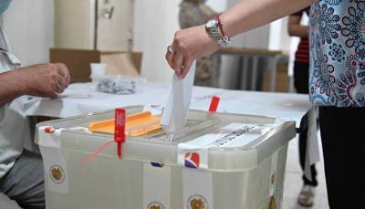 «Հրապարակ». Իշխող թիմում նորից հանրաքվեի կամ ԱԺ արտահերթ ընտրությունների թեման է քննարկվում