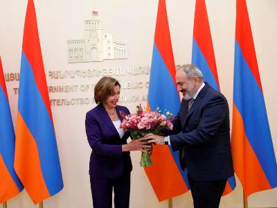 Reuters: На заднем дворе России Пелоси осуждает нападения Азербайджана на Армению