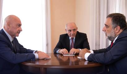 Ռուբեն Վարդանյանը հանդիպել է Արցախի նախկին նախագահներ Արկադի Ղուկասյանի և Բակո Սահակյանի հետ