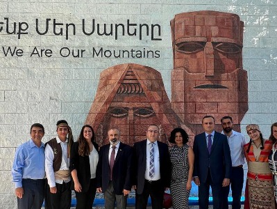 Արցախի ԱԳ նախարար Դավիթ Բաբայանի այցը՝ Լոս Անջելեսի Ռոզ և Ալեքս Փիլիպոս կրթահամալիր