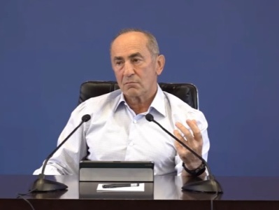 Բոլորը հասկանում են, որ այս իշխանությունը գնում է կապիտուլյացիայի. այստեղից չի բխո՞ւմ, որ պետք է փոխել այն. Քոչարյան