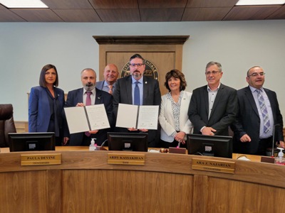 Artsakh FM attends ceremony of signing Declaration of Friendship between Martuni and Glendale