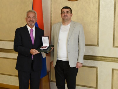 Arayik Harutyunyan receives philanthropist from Diaspora Vardan Nazeryan