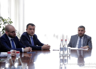 «Ժողովուրդ». Տեսչական մարմնի ղեկավարը նիստին եկել է 40 րոպե ուշ. նախարարն անգամ նրան չէր ճանաչում