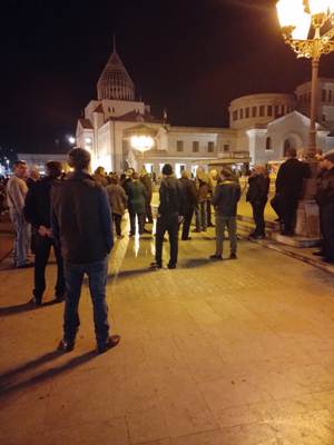 Spontaneous rally kicks off in Stepanakert