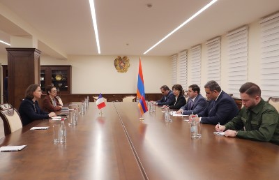 Suren Papikyan receives advisor of French President's Office