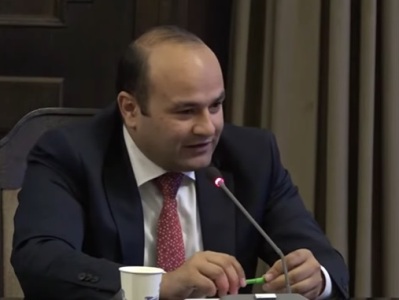Министр: Количество осуществленных пенсионерами и получателями пособий безналичных сделок утроилось