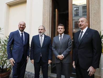 Newspaper: Where is 1991 declaration by which Armenia, Azerbaijan once recognized each other's territorial integrity?