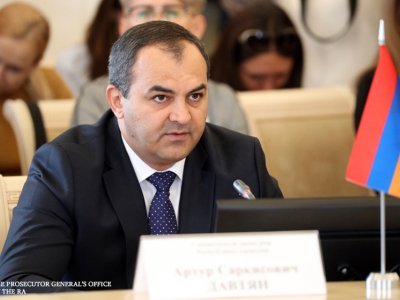 «Ժողովուրդ». Արթուր Դավթյանն անգործ է մնացել