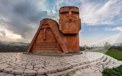 «Հրապարակ». Արցախի քաղաքական դաշտում հուժկու ակցիա են նախապատրաստում