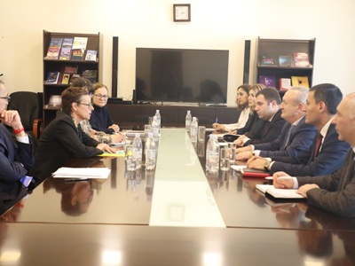 Դումանյանը Ֆրանսիայի դեսպանի հետ քննարկել է ՀՀ դպրոցներում ֆրանսերենի ուսուցման խորացման հարցը