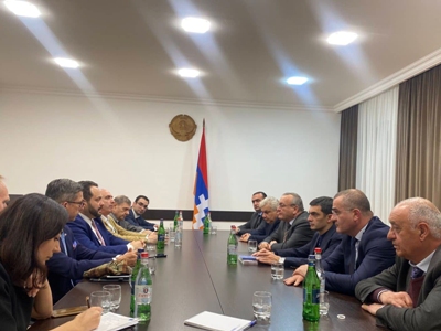 Председатель НС Арцаха провел встречу с группой депутатов Европарламента