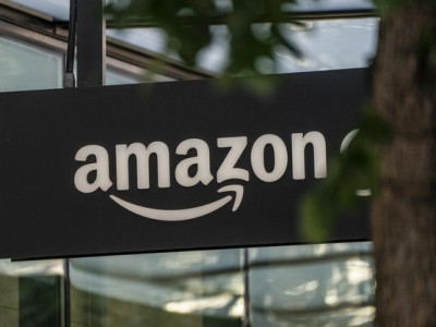 Amazon becomes world's first public company to lose $1 trillion in market value