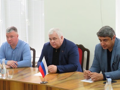 Делегация российских парламентариев посетила курортный город Джермук