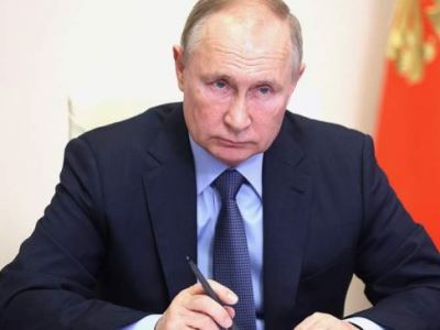 Putin signs decree allowing stateless persons to serve in Russian army