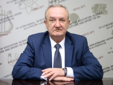 Պետությունը ձեր վստահելի գործընկերն է և ջանք չի խնայում բարձրացնելու կրթության որակը. Դումանյանը՝ ուսանողներին