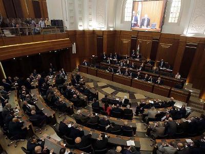 Lebanese parliament fails to elect president of country