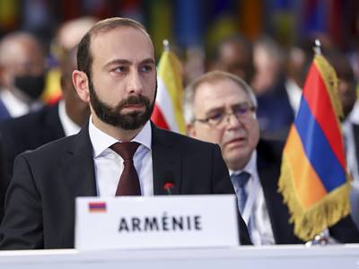 МИД: Президент Азербайджана продолжает угрожать населению Нагорного Карабаха и Армении