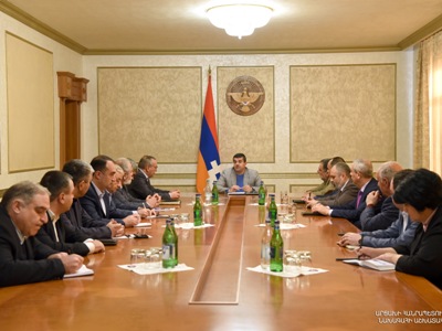Artsakh President holds expanded working meeting