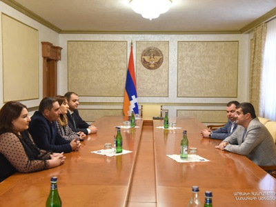 Президент Араик Арутюнян принял официальную делегацию партии «Процветающая Армения»