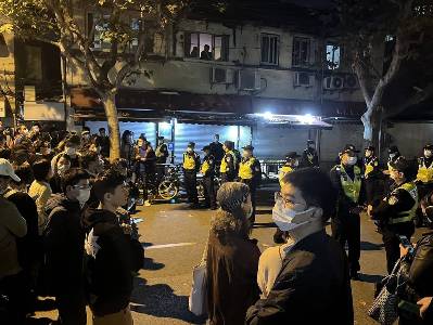 Protests staged in Shanghai over China COVID curbs