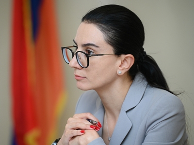 Գլխավոր դատախազ Աննա Վարդապետյանի ծառայողական ավտոմեքենան բախվել է Nissan մակնիշի ավտոմեքենային. Shamshyan.com