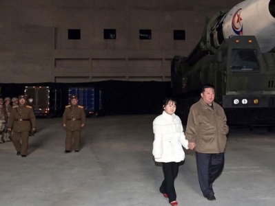 Politico: The world wonders what the 'surprise' means with the public appearance of Kim Jong-un's daughter