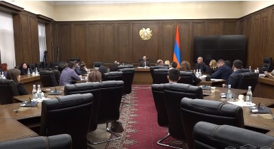 Разрешат ли в Армении внешнюю рекламу лекарств? Обсуждение в комиссии НС