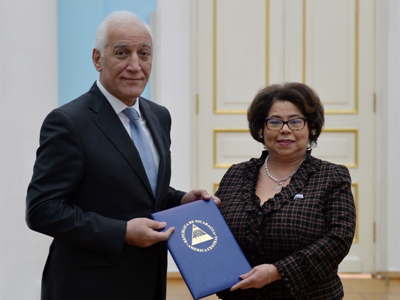 Nicaragua new ambassador presents her credentials to Armenia President