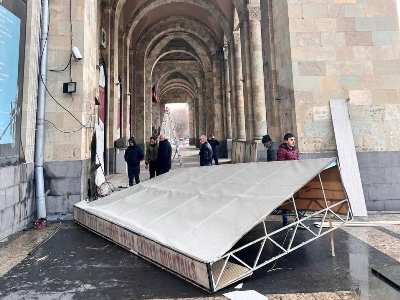 Вице-мэр Еревана: Очередь демонтажа дошла и до пристроенного к зданию Музея истории киоска