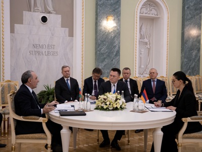 На встрече генпрокуроров Армении, России и Азербайджана Вардапетян подняла вопрос военнопленных