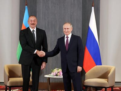 Putin discusses trilateral agreements with Aliyev