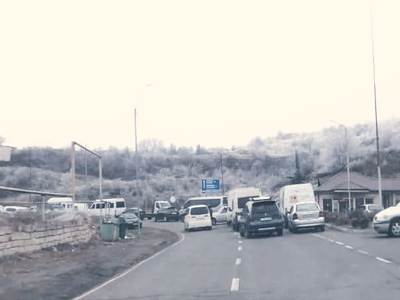 Ստեփանակերտ-Շուշի ճանապարհը շարունակում է փակ մնալ. որոշվել է երեխաներով ընտանիքներին բերել Ստեփանակերտ. Դավիթ Գալստյան