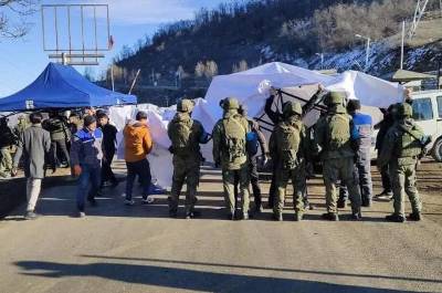 Newspaper: Armenia PM orders to remove large batch of heavy military equipment from Karabakh