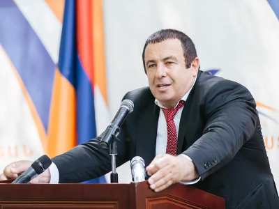 Гагик Царукян поддержал российских миротворцев и выразил готовность оказать помощь Карабаху