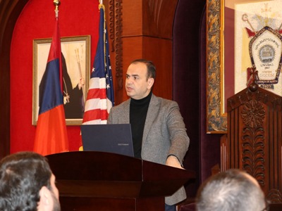 Սինանյանը Հարավային Կալիֆոռնիայի հայ երիտասարդների հետ քննարկել է հայագիտական հետաքրքրություն ներկայացնող հարցեր