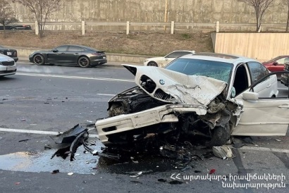 Դավթաշենի կամրջի վրա բախվել է երեք ավտոմեքենա․ կա տուժած