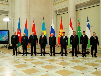CIS countries leader treated to porridge, cheese and potato pancakes in St. Petersburg
