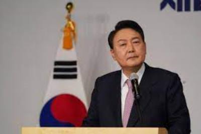 South Korean president says he is ready to hold summit with North Korean leader