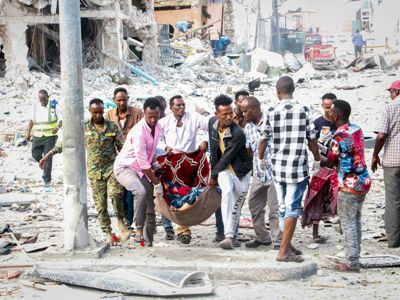 2 car bombs kill at least 15 people in Somalia