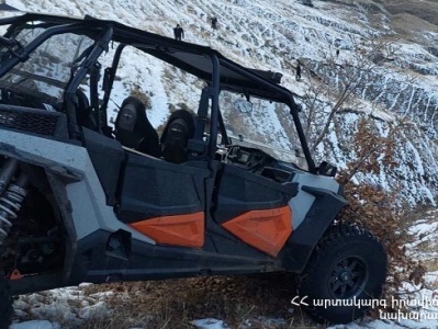 Սարալանջի սարում «Buggy» ամենագնացը մոտ 400 մետր սահել և բախվել է ծառին. փրկարարները ֆիքսել են մեքենան ու փրկել 6 հոգու
