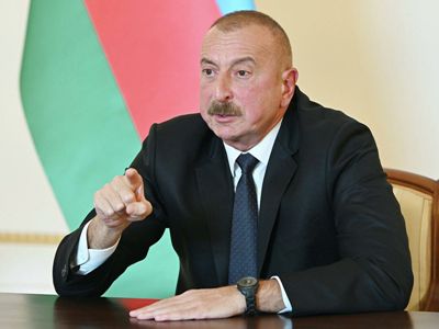 Президент Азербайджана поощрил осуществляющих блокаду Нагорного Карабаха псевдоэкологов