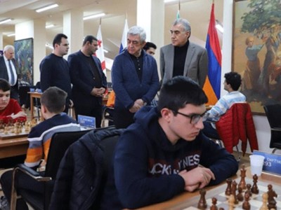 Սերժ Սարգսյանը և Տարոն Մարգարյանը այցելել են Հայաստանի շախմատի ակադեմիա