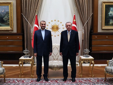 Iranian FM meets with Erdogan