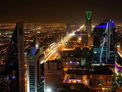 Finance minister: Saudi Arabia is open to discuss trade in other currencies