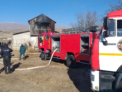 Հրդեհ Սպիտակում՝ երկհարկանի տանը